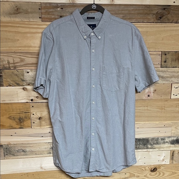 American Eagle Outfitters Other - American Eagle Outfitters size XLT Light Gray Short Sleeve Button Down Shirt